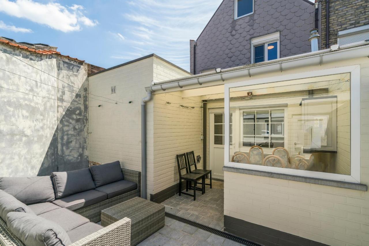 Lichtrijk, Charmant Rijtjeshuis Met 3 Slaapkamers Кноке-Хайст Екстериор снимка